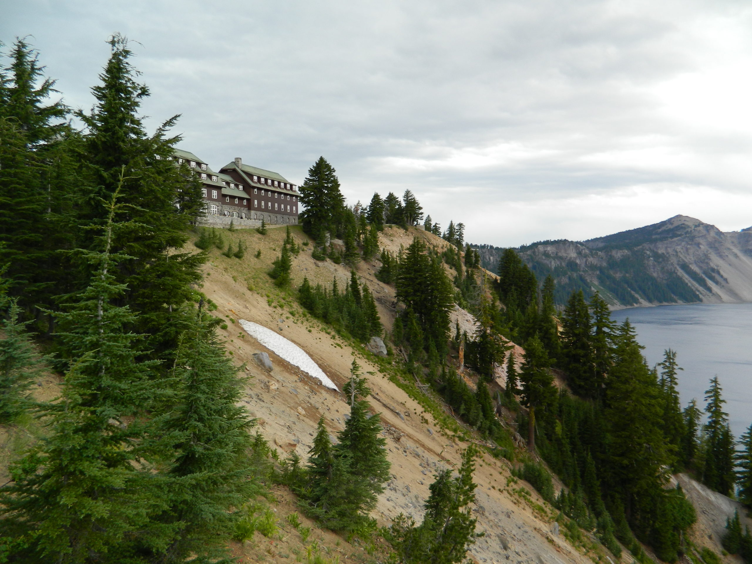 Crater Lake Lodge perched on the edge of the rim.